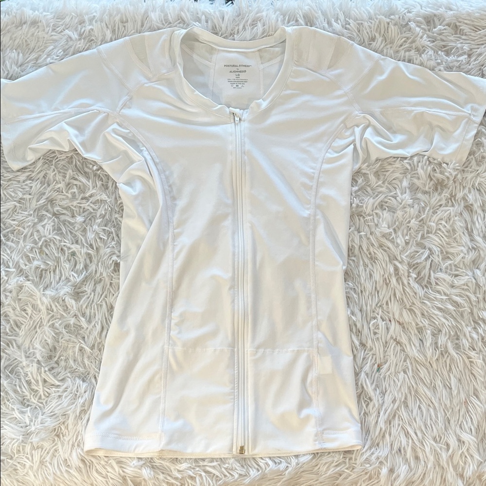 Alignmed POSTURAL FITNESS Zip-Up Posture Shirt
by Alignmed Size LG NWT